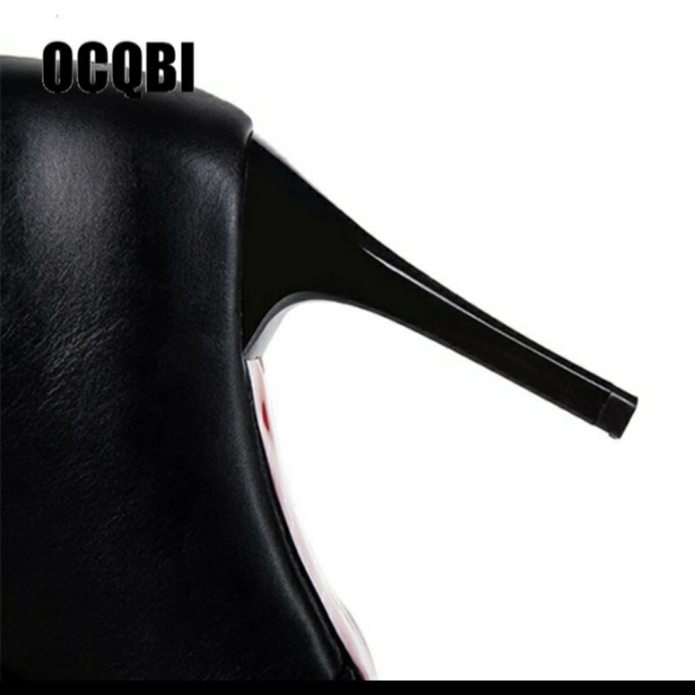 Black boots - Picture 2 of 5